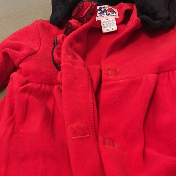 PETE’S PARTNER  red color w Black faux fur collar & sleeves size 6” Girls  Coat - Picture 9 of 16